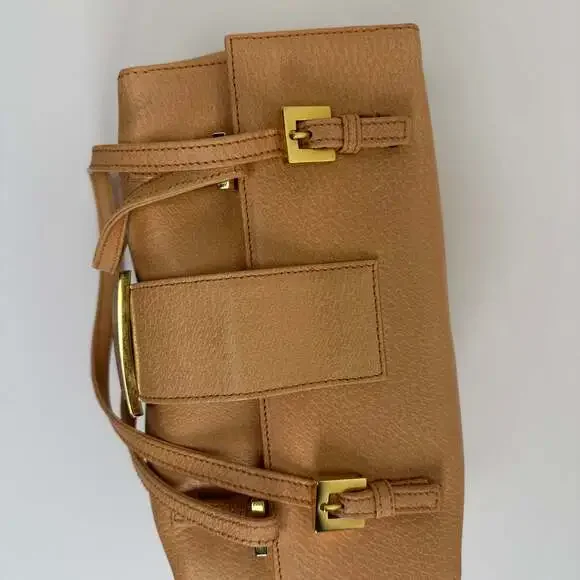 Bolso de hombro Fendi Mamma Baguette de cuero rosa ref.1597905 - - Picture 3 of 8